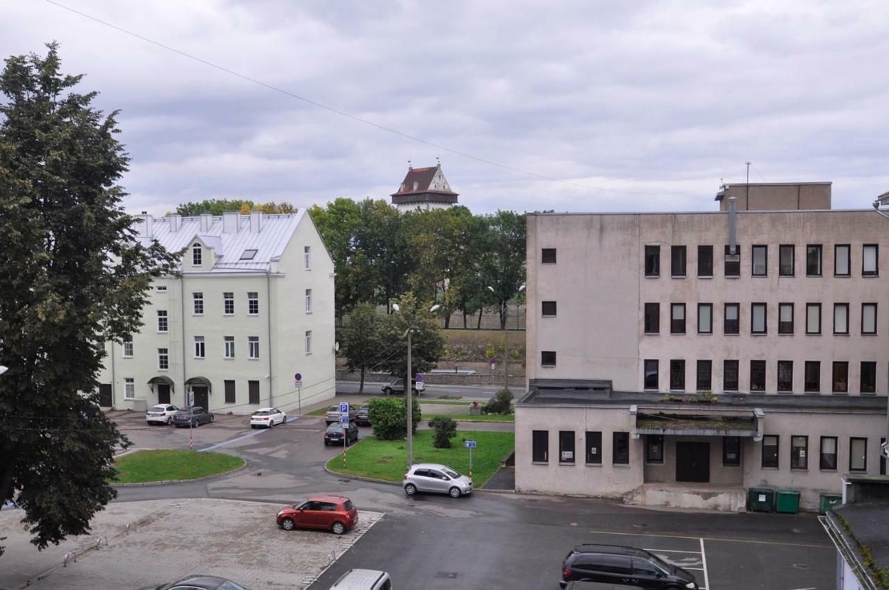 Castle View Apartment Narva Buitenkant foto